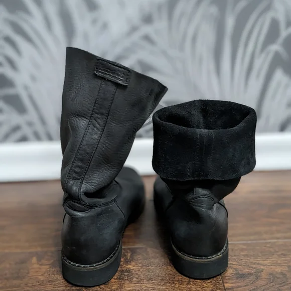 Leather ROOTS boots - Picture 4 of 6